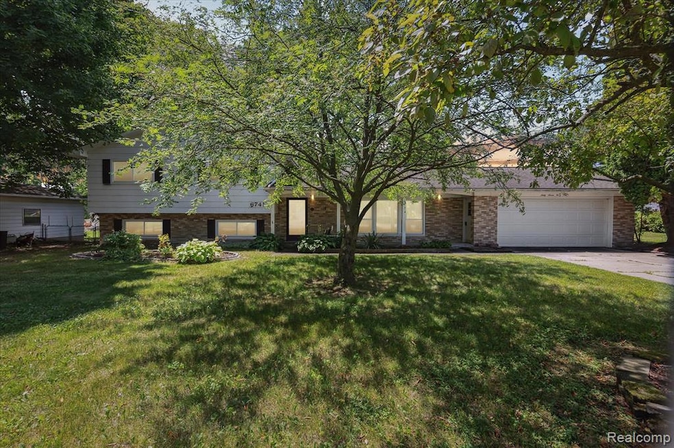 6741 Picketts Way, Lansing, MI 48917 - photo 1