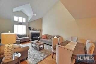 31 Stuyvesant Ave unit 6F, Lyndhurst, NJ 07071 - photo 1