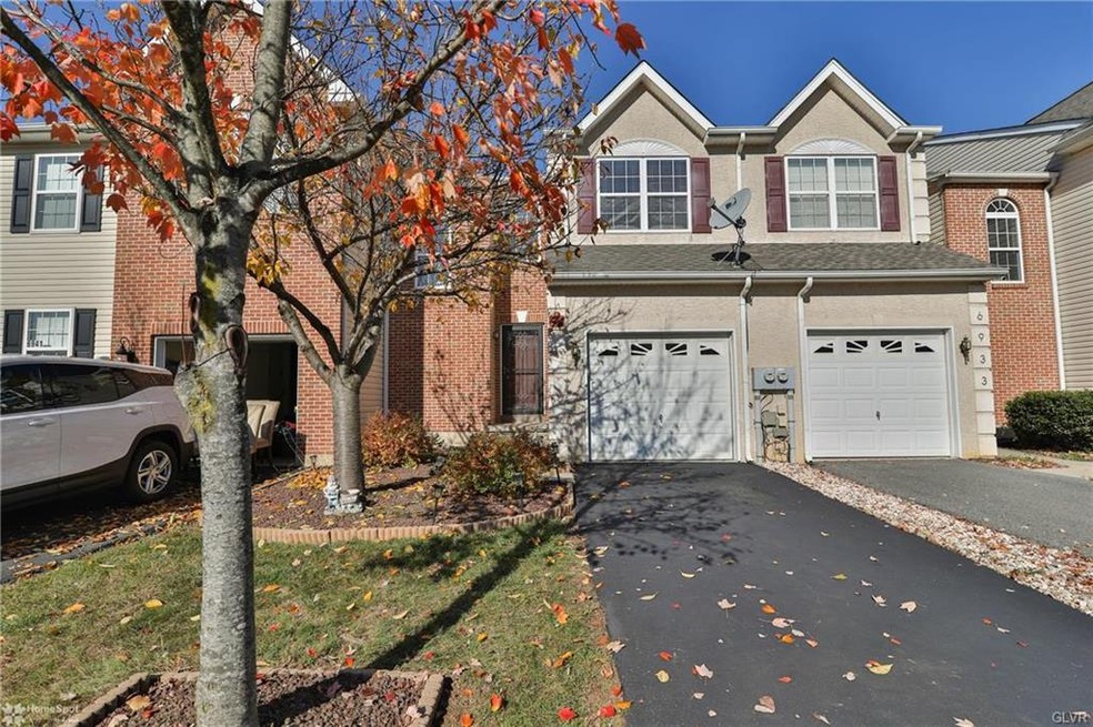 6937 Hunt Dr, Macungie, PA 18062 - photo 1