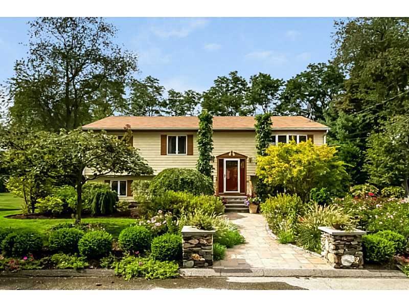 6 Prudence Ln, Warren, RI 02885 - photo 1