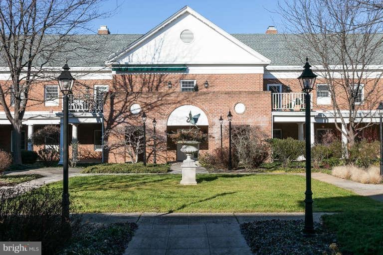 502 Brightwood Club Dr, Lutherville Timonium, MD 21093 - photo 1