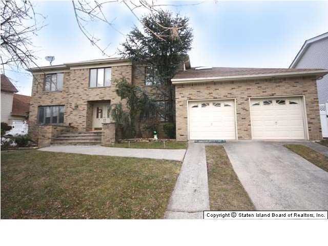 61 Elks Place, Staten Island, NY 10309 - photo 1