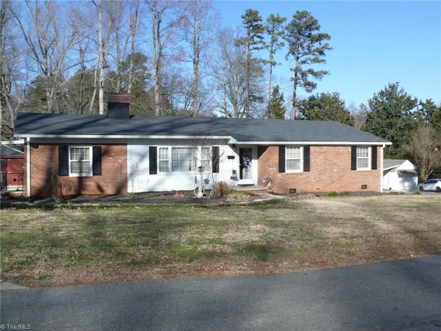 1238 Sunset Dr, Asheboro, NC 27205 - photo 1