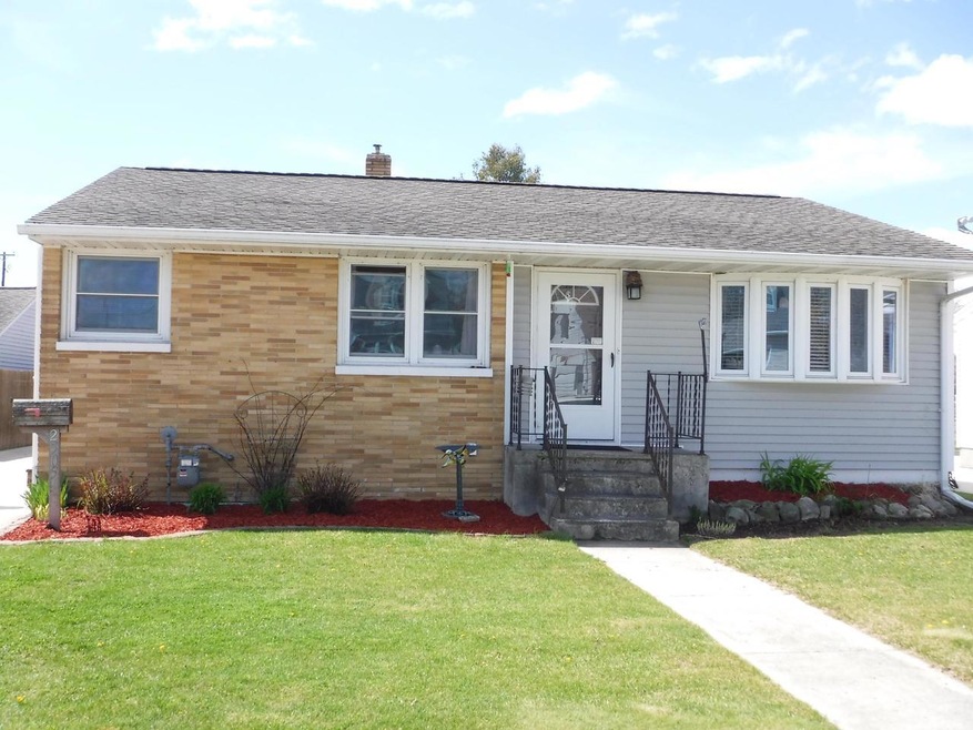 2505 16th St, Two Rivers, WI 54241 - photo 1