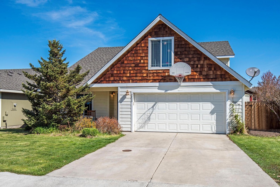 2033 NW Joshua Tree Ct Redmond-large-001