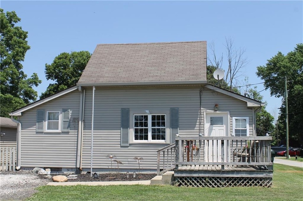 1066 W Center St, Fountaintown, IN 46130 - photo 1