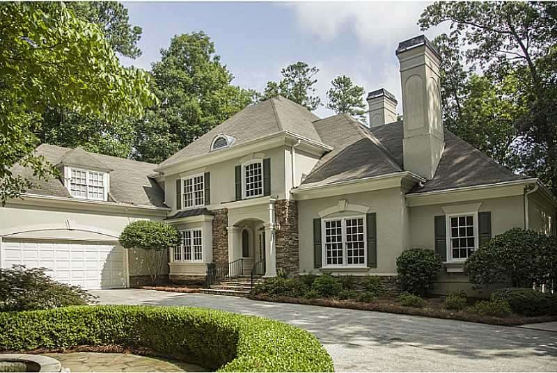 Exterior Front. Gorgeous, Private Lake Front Retre
