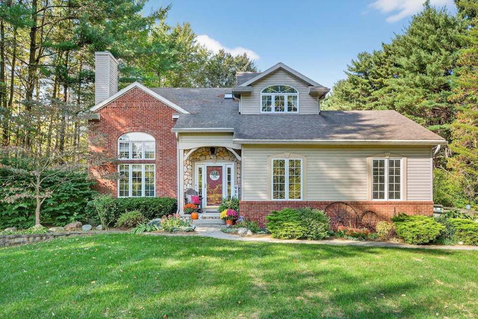 Under Contract $569,000