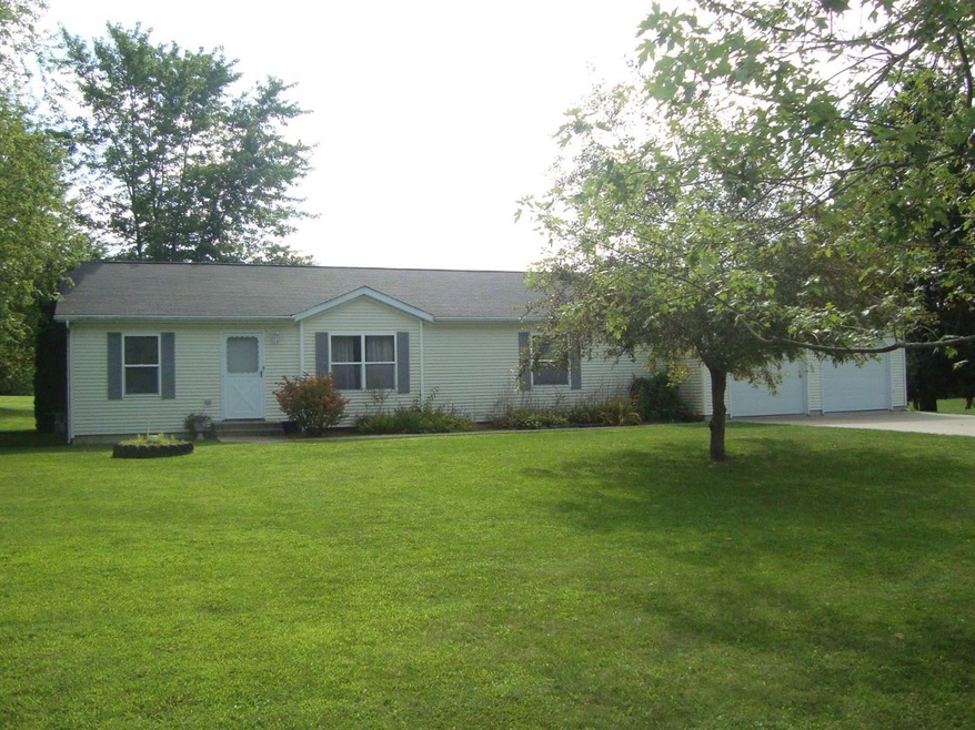 5467 N 200 E, La Porte, IN 46350 - photo 1