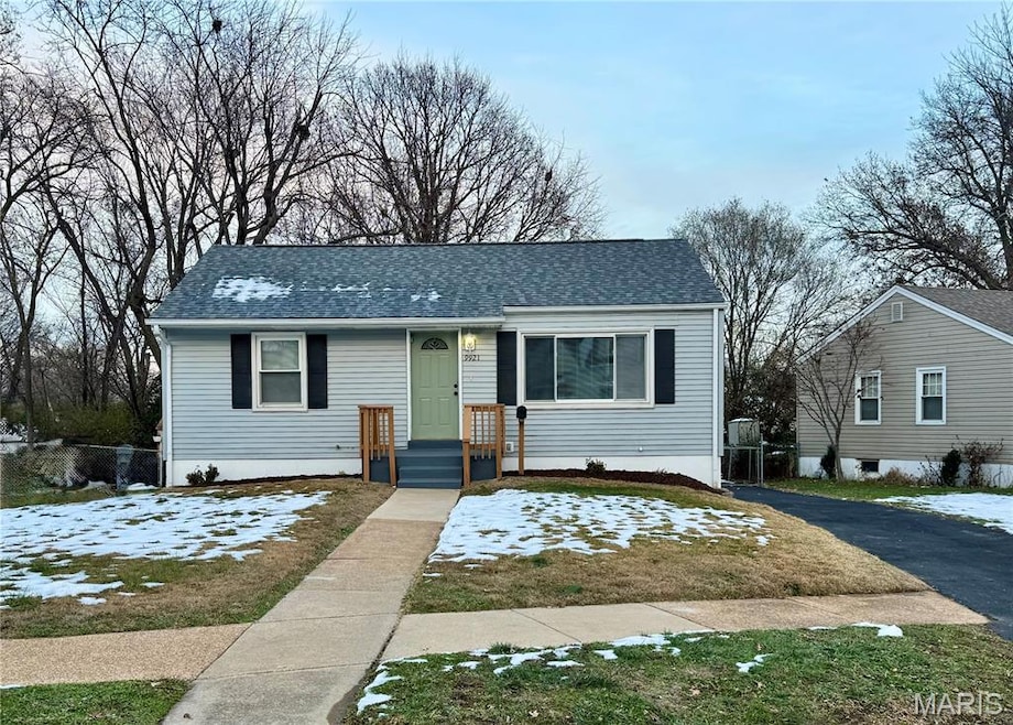 9921 Iveland Dr, Saint Louis, MO 63114 - photo 1