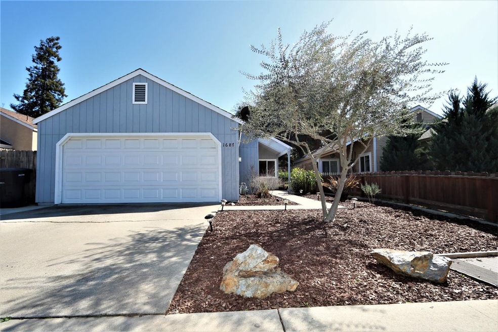 1687 Winston Cir, Oakdale, CA 95361 - photo 1