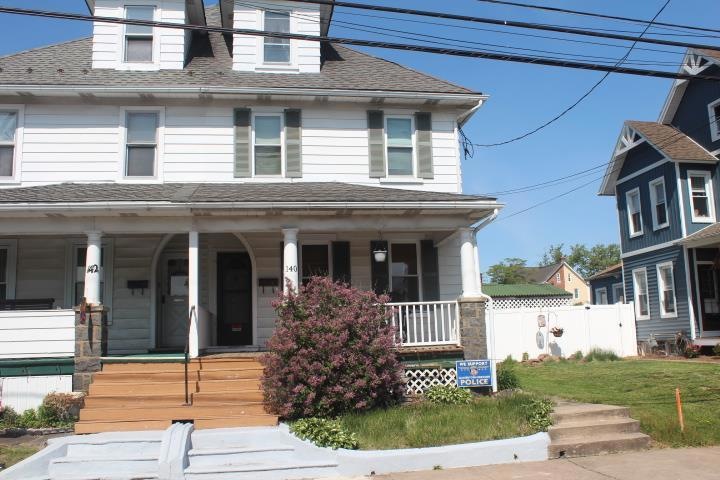 140 S 9th St, Quakertown, PA 18951 - photo 1