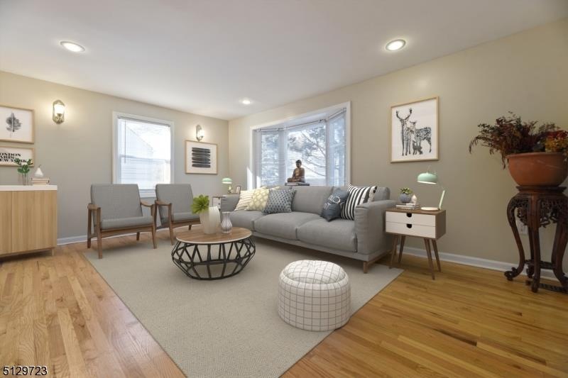 27 W Cedar St, Livingston, NJ 07039 - photo 1