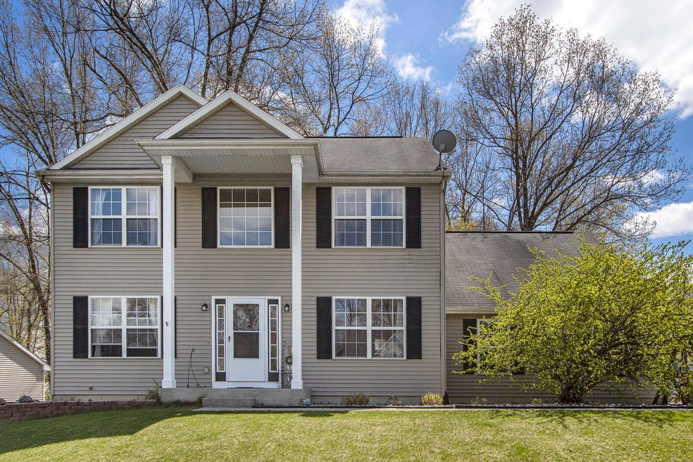 Sold $325,000 • Co-Listing Agent