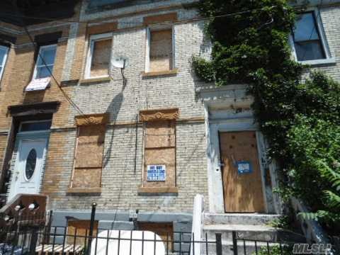 104-43 164th St, Jamaica, NY 11433 - photo 1
