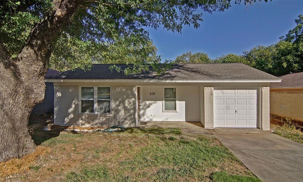 820 Rumfield Rd, Fort Worth, TX 76108 - photo 1