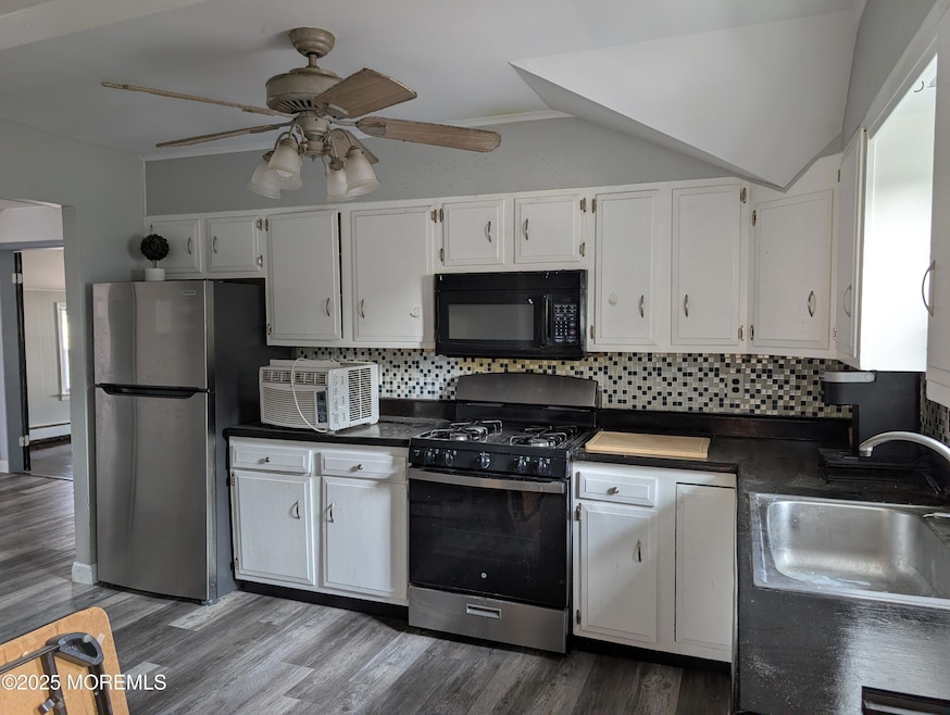 Welcome to 164B Pt Monmouth Rd