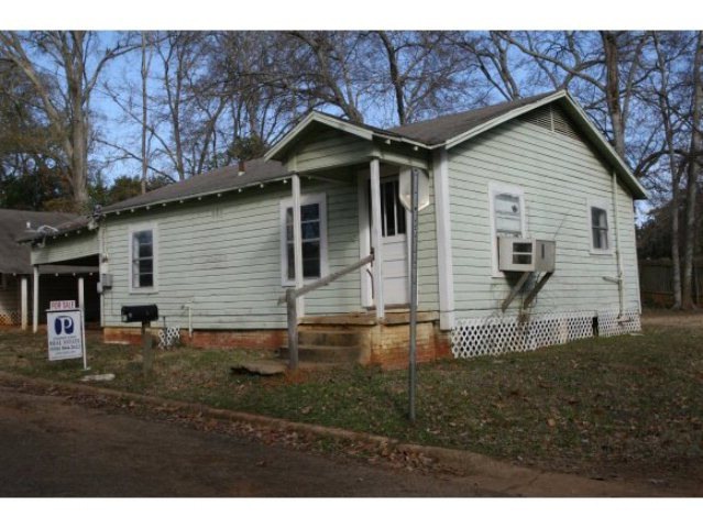 813 Swift St, Nacogdoches, TX 75961 - photo 1