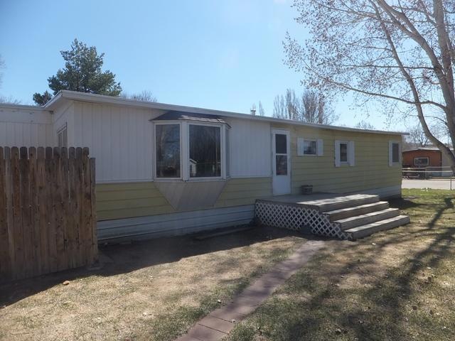 202 E Coyote St, Mandan, ND 58554 - photo 1