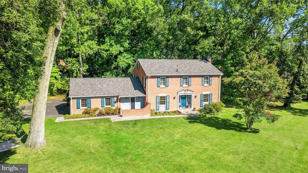 Under Contract $950,000