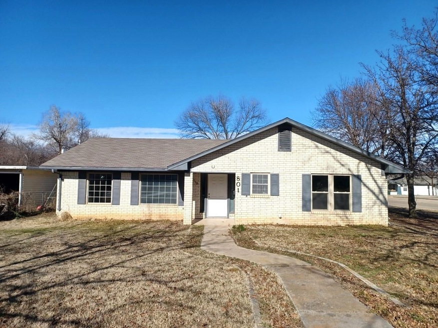 801 W Hickory Ave, Duncan, OK 73533 - photo 1