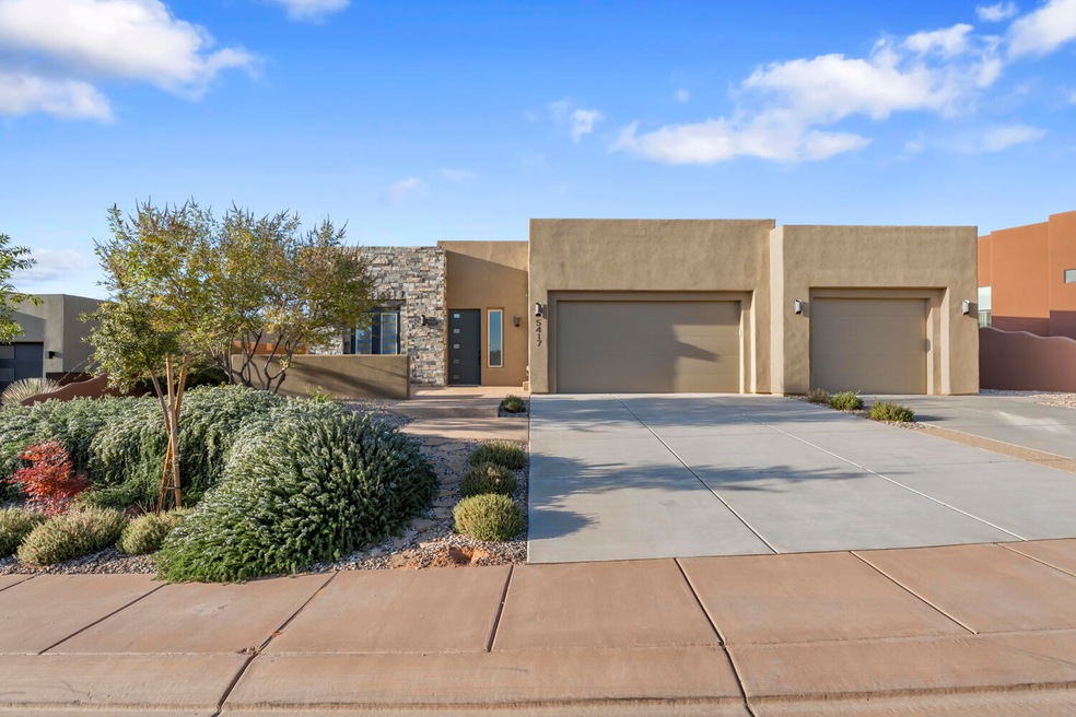 5417 W Copper Cliffs Way, Hurricane, UT 84737 - photo 1