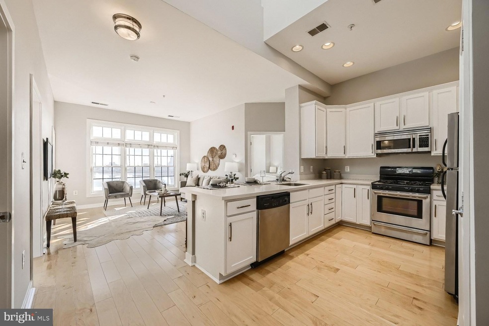 1500 Thames St unit 403, Baltimore, MD 21231 - photo 1
