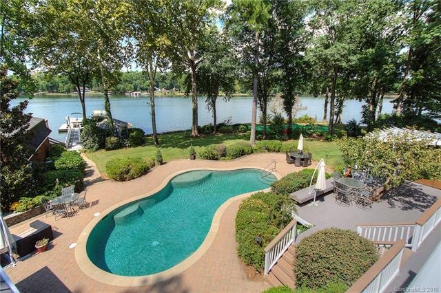 Waterfront home with pool and hot tub, long range 