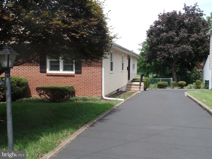 2747 Susquehanna Rd, Abington, PA 19001 - photo 1