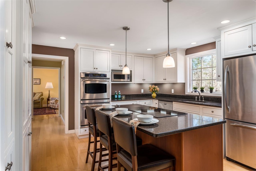 6 Humes Ct, Stratham, NH 03885 - photo 1