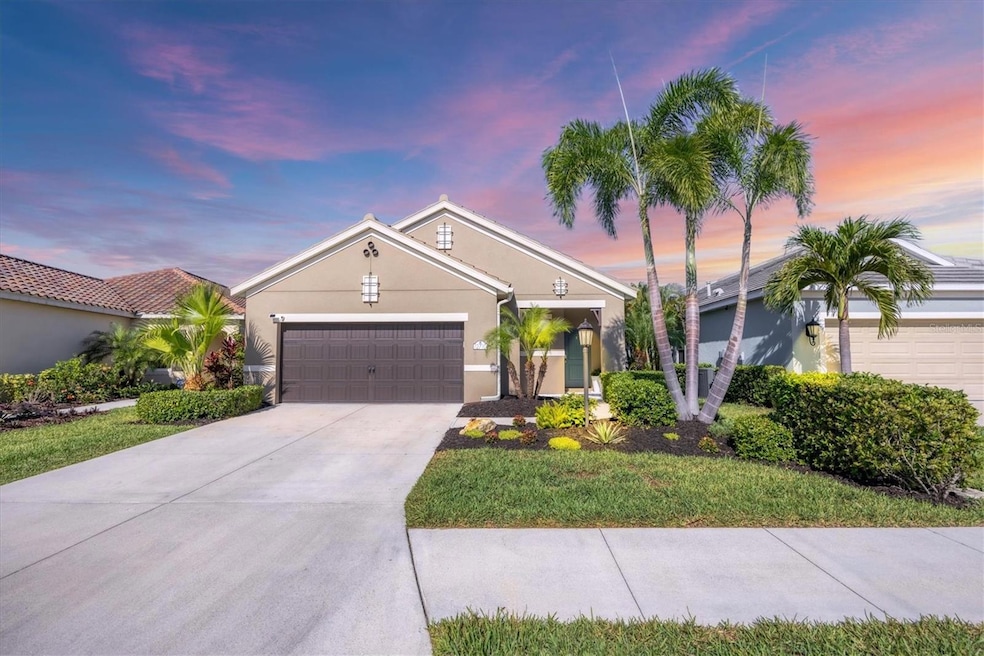 Move-In ready home w/NEW landscaping!