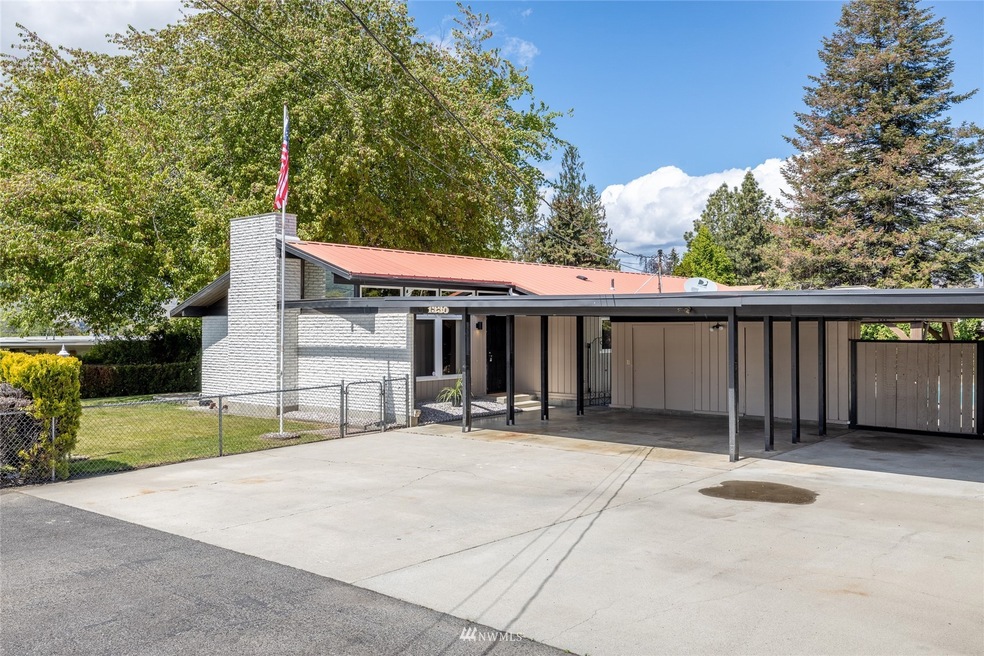 1330 Terrace Dr, East Wenatchee, WA 98802 - photo 1