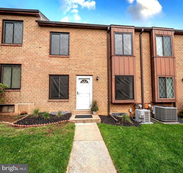 Altemus Farms unit K 14, Brookhaven, PA 19015 - photo 1