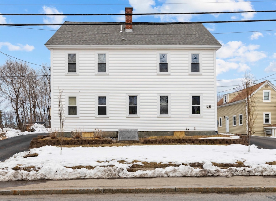 28 Elm St, Newmarket, NH 03857 - photo 1