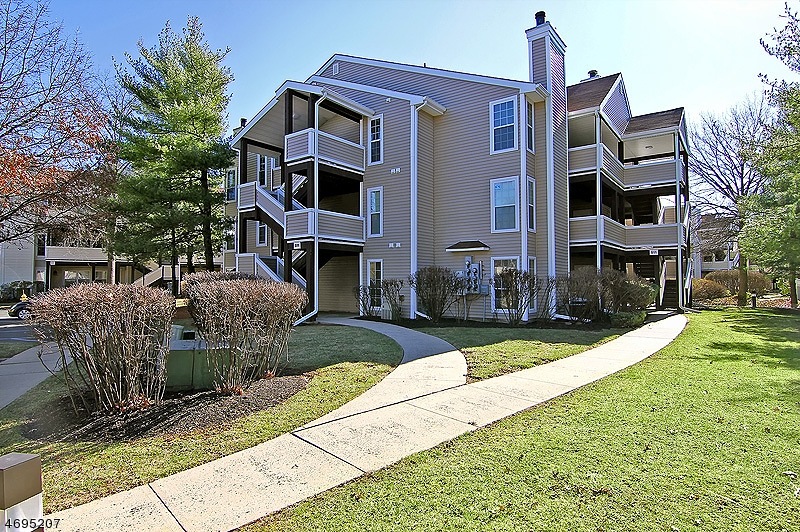 511 Clubhouse-6 unit 6, Union Twp., NJ 07083 - photo 1