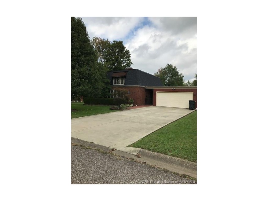 3310 Deerwood Dr, New Albany, IN 47150 - photo 1