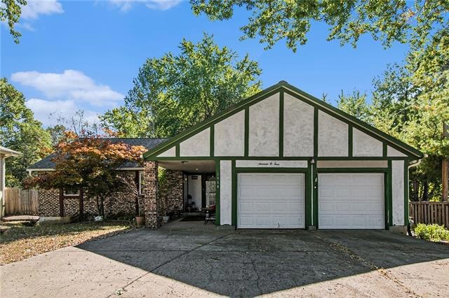 1904 NW Willowbrook Dr, Blue Springs, MO 64015 - photo 1