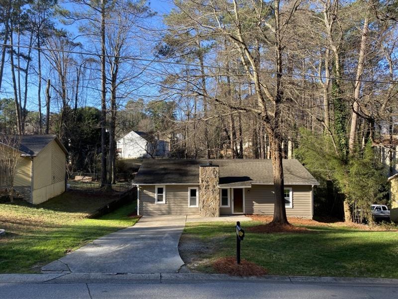 1402 Kings Ridge Dr, Norcross, GA 30093 - photo 1