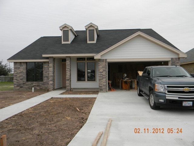 2104 Sage Dr unit 15, Weslaco, TX 78596 - photo 1