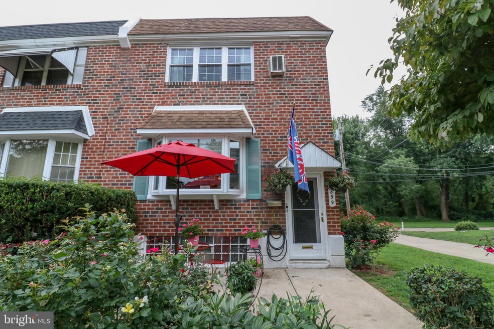 2899 Tremont St, Philadelphia, PA 19136 - photo 1