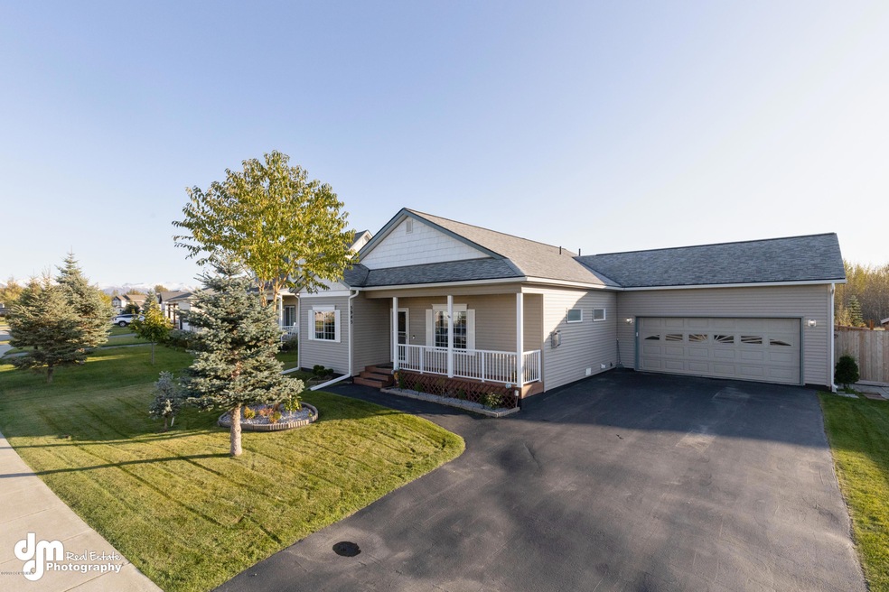 Exterior Front 20190926-DW-6223-FULL