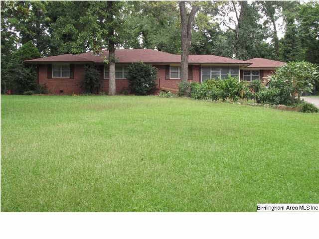 Welcome to 1748 Mountain Woods Circle of Vestavia 