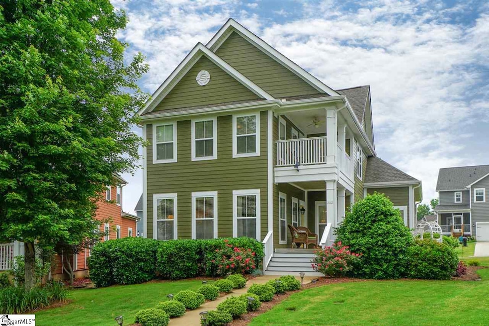 202 Ridenour Ave, Greenville, SC 29617 - photo 1