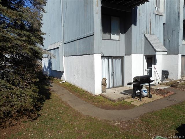 End unit townhouse