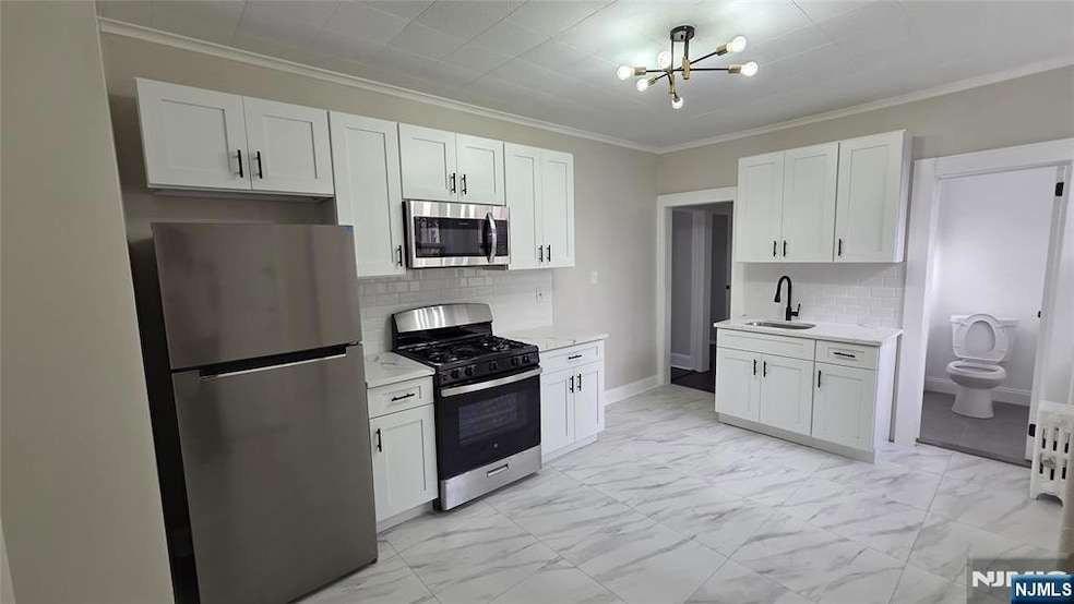 For Rent $2,400/month