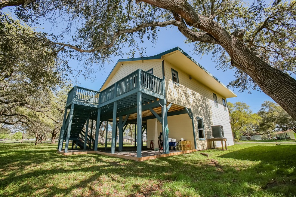 6114 Lazy Ln, Brazoria, TX 77422 - photo 1