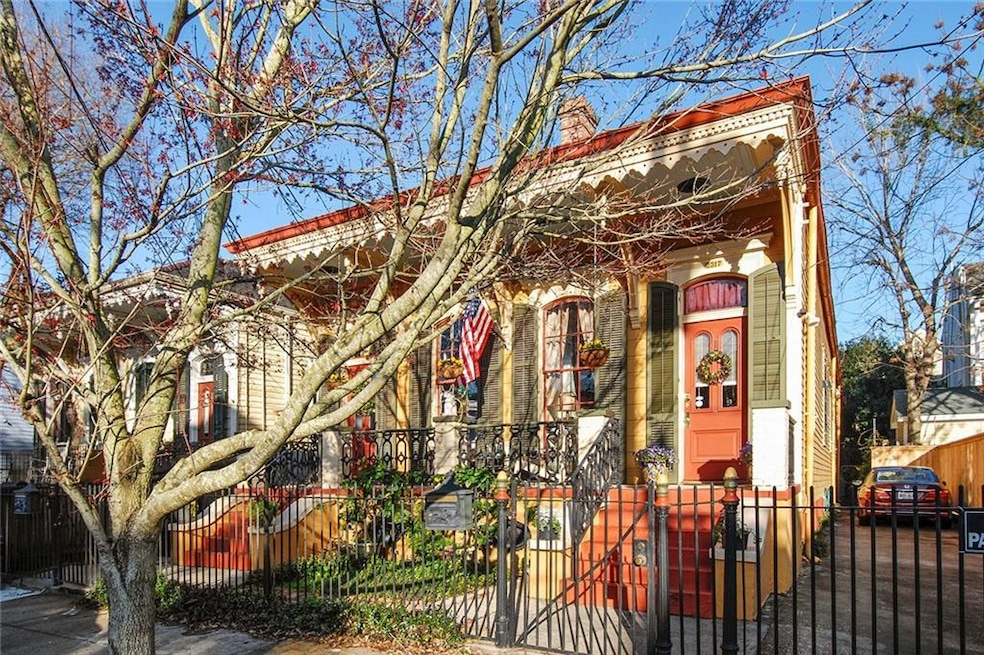 Victorian Bracket double, 2317 apartment is the ri
