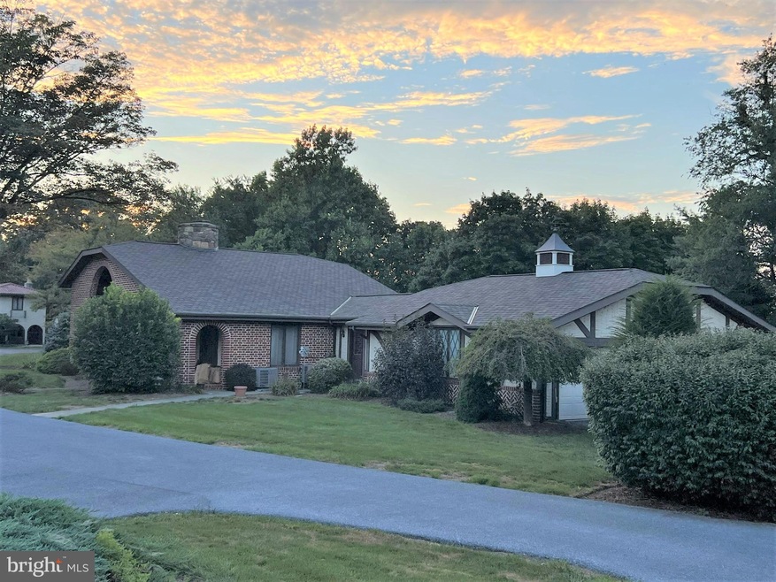 141 Cindalyn Dr, New Holland, PA 17557 - photo 1