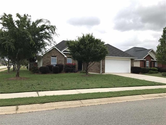 201 Amber Dr, Byron, GA 31008 - photo 1