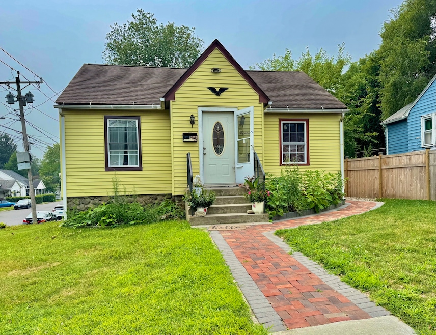 Pending $250,000 • Co-Listing Agent